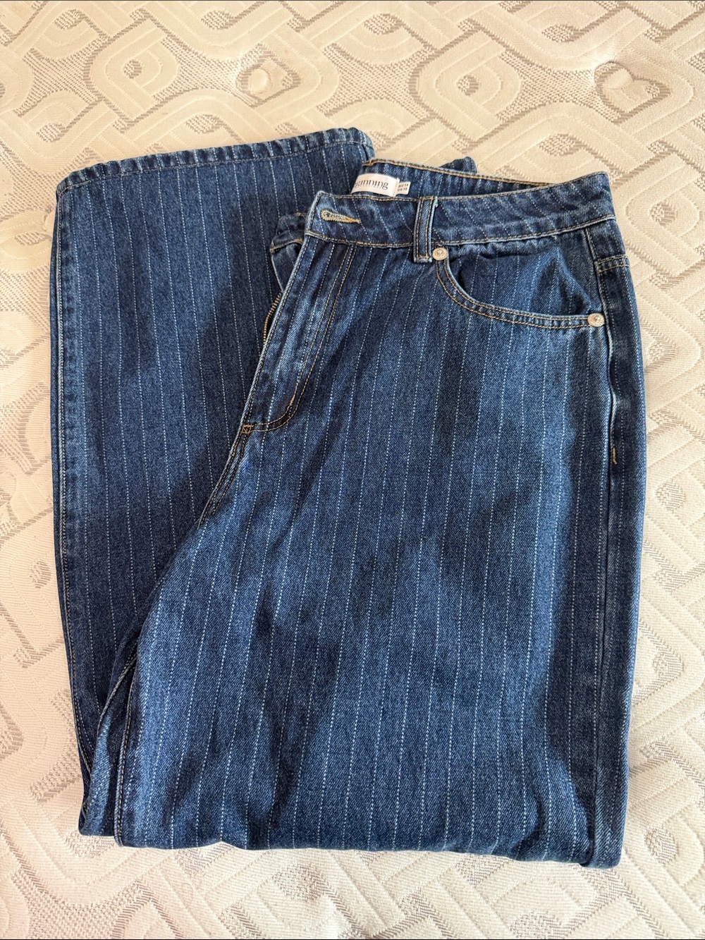 Women's Blue with white stripe jeans in size 10